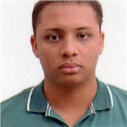 Profesor de matemáticas virtual aparte de buscar la mejor manera para que es estudiante se supere